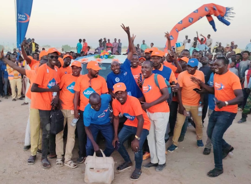 Tchad : à Abéché, Moov Africa récompense les gagnants de la promotion « Allô Allô » Tchad : à Abéché, Moov Africa récompense les gagnants de la promotion « Allô Allô »