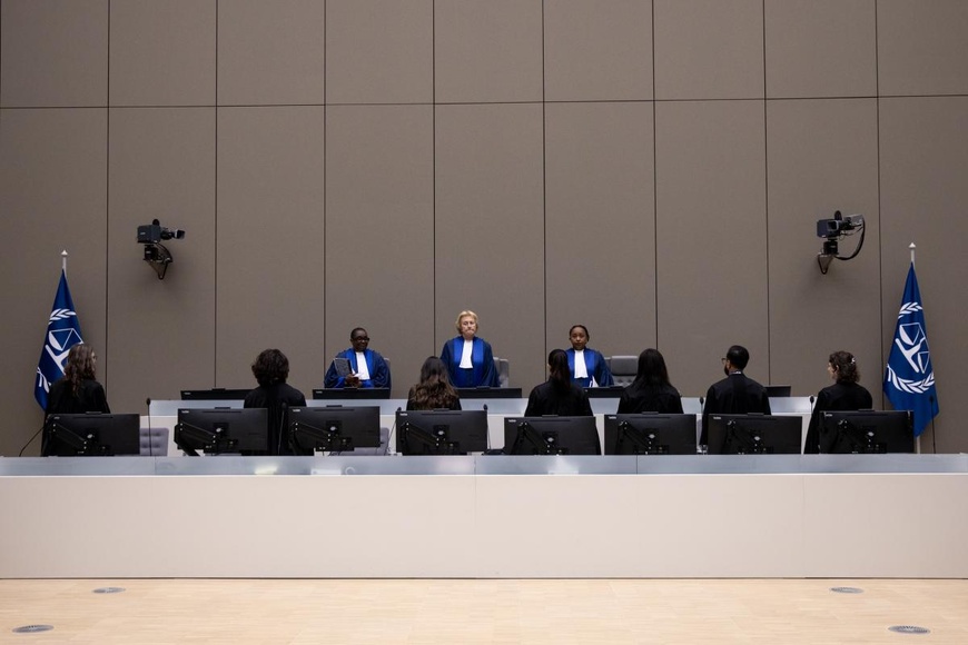 Ali Muhammad Ali Abd-Al-Rahman lors de l'audience tenue à la CPI le 6 octobre 2025 (c)ICC-CPI Ali Muhammad Ali Abd-Al-Rahman lors de l'audience tenue à la CPI le 6 octobre 2025 (c)ICC-CPI