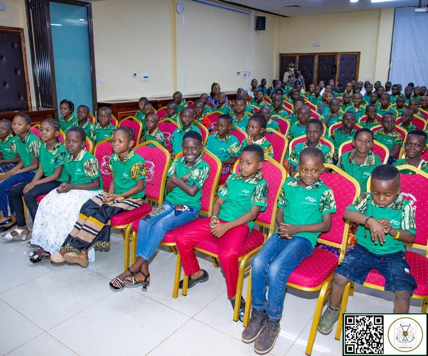 Burkina : « Vous êtes les vrais héros de cette Nation ! » (Le capitaine Traoré aux pupilles de la Nation)