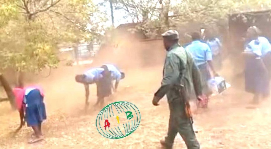 Burkina Faso : la police sanctionne des lycéens pour avoir boycotté la montée des couleurs Burkina Faso : la police sanctionne des lycéens pour avoir boycotté la montée des couleurs