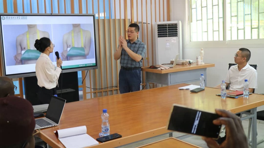 Tchad : un symposium pour rapprocher la médecine traditionnelle tchadienne et chinoise Tchad : un symposium pour rapprocher la médecine traditionnelle tchadienne et chinoise