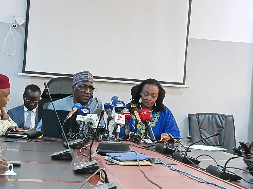 وزارة الصحة العامة في نجامينا تستضيف مقهىً صحفيًا حول فيروس نقص المناعة البشرية والتحديات الراهنة وزارة الصحة العامة في نجامينا تستضيف مقهىً صحفيًا حول فيروس نقص المناعة البشرية والتحديات الراهنة