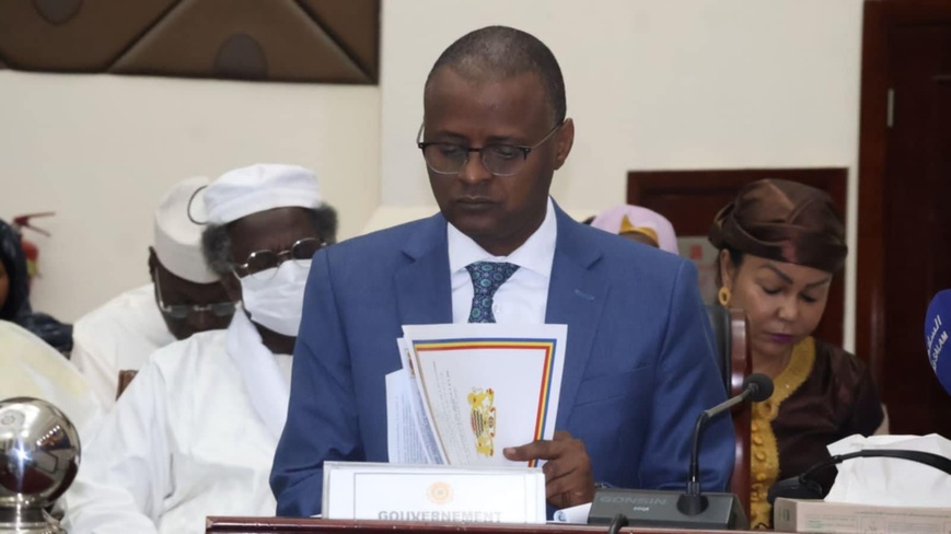 Tchad : Tahir Hamid Nguilin défend le projet de loi de finances devant l’Assemblée nationale Tchad : Tahir Hamid Nguilin défend le projet de loi de finances devant l’Assemblée nationale