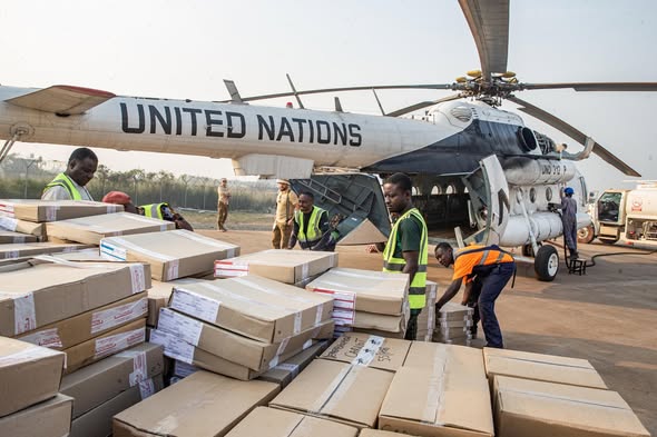 Présidentielle en RCA : 13 tonnes de matériel électoral déployées vers l'arrière-pays