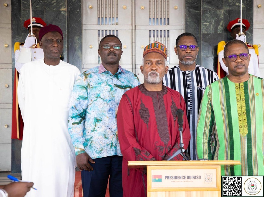 Diplomatie : Le Nigeria présente ses excuses officielles au Burkina Faso et salue sa lutte contre le terrorisme Diplomatie : Le Nigeria présente ses excuses officielles au Burkina Faso et salue sa lutte contre le terrorisme