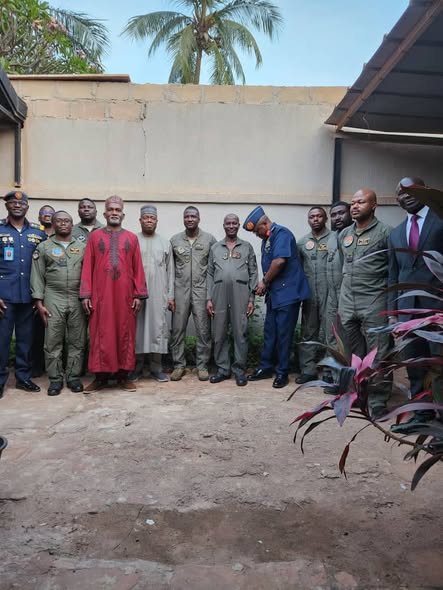 Flash : Le Burkina Faso libère l'avion et les militaires nigérians après des échanges diplomatiques