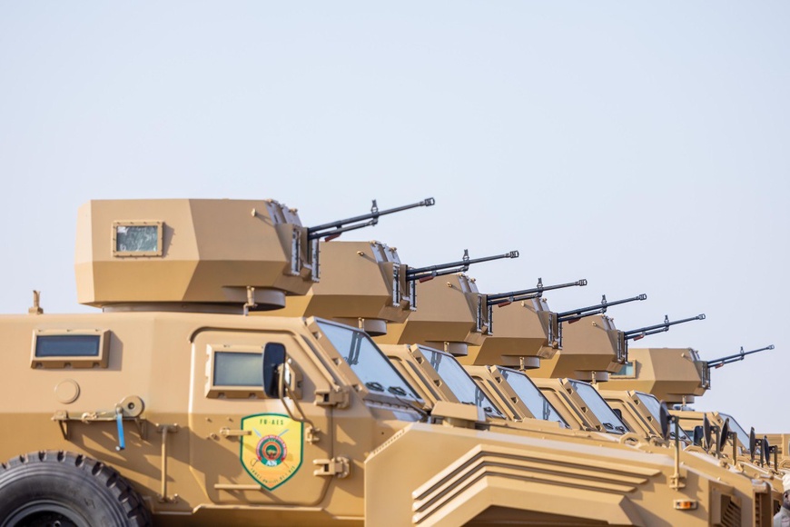 AES : L'Étendard de la Force Unifiée levé, symbole d'une défense souveraine