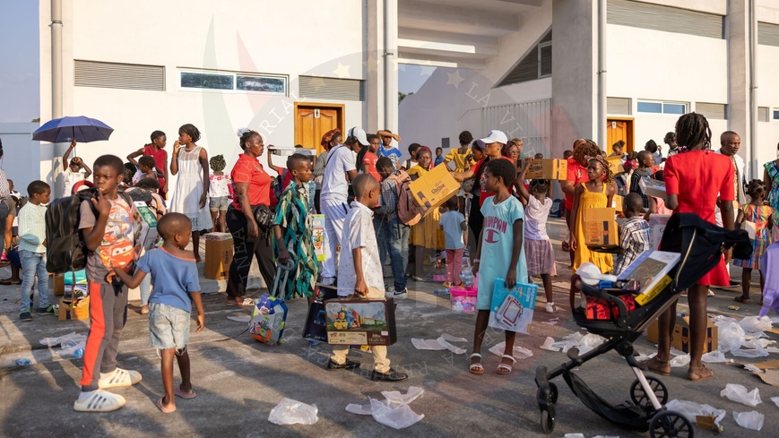 Guinée équatoriale : le vice-président lance la distribution des jouets à Evinayong Guinée équatoriale : le vice-président lance la distribution des jouets à Evinayong