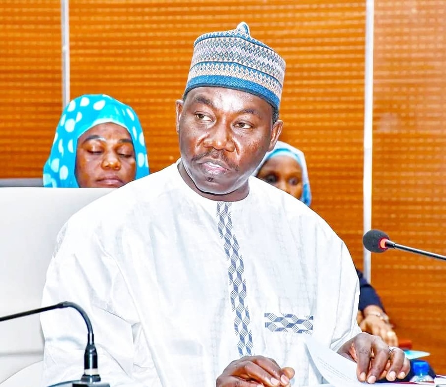 Tchad : Le Sénat adopte à une large majorité la loi d’Amnistie en faveur de Mahamat Zene Bada Tchad : Le Sénat adopte à une large majorité la loi d’Amnistie en faveur de Mahamat Zene Bada