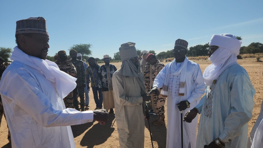 Tchad : à Moudeïna, tournée administrative du préfet du département d’Adé Tchad : à Moudeïna, tournée administrative du préfet du département d’Adé
