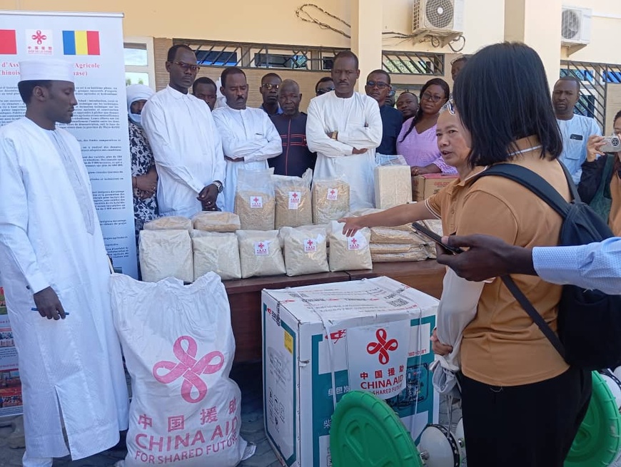 Tchad : la mission agricole chinoise remet des matériels agricoles à l’ITRAD
