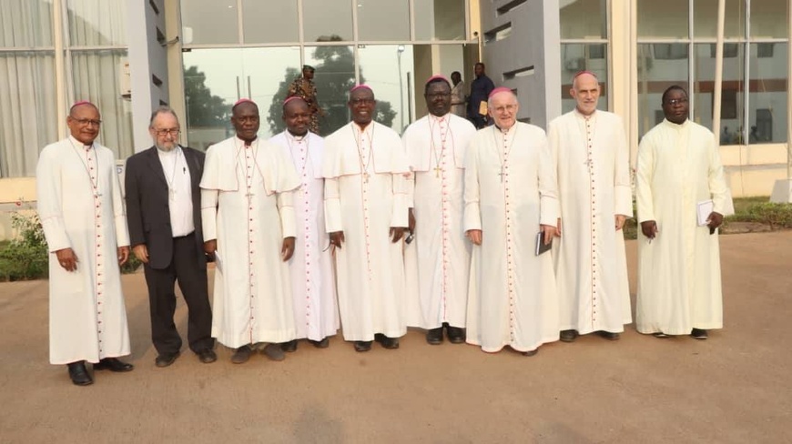 RCA : le président de la République reçoit les membres de la conférence épiscopale RCA : le président de la République reçoit les membres de la conférence épiscopale