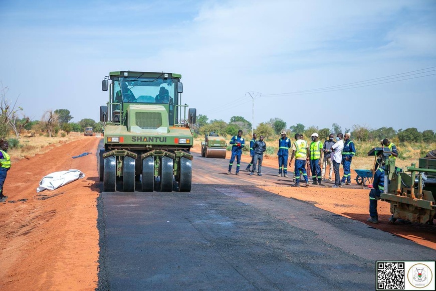 Burkina - Désenclavement : Le bitume arrive à Barsalogho, une promesse présidentielle tenue Burkina - Désenclavement : Le bitume arrive à Barsalogho, une promesse présidentielle tenue