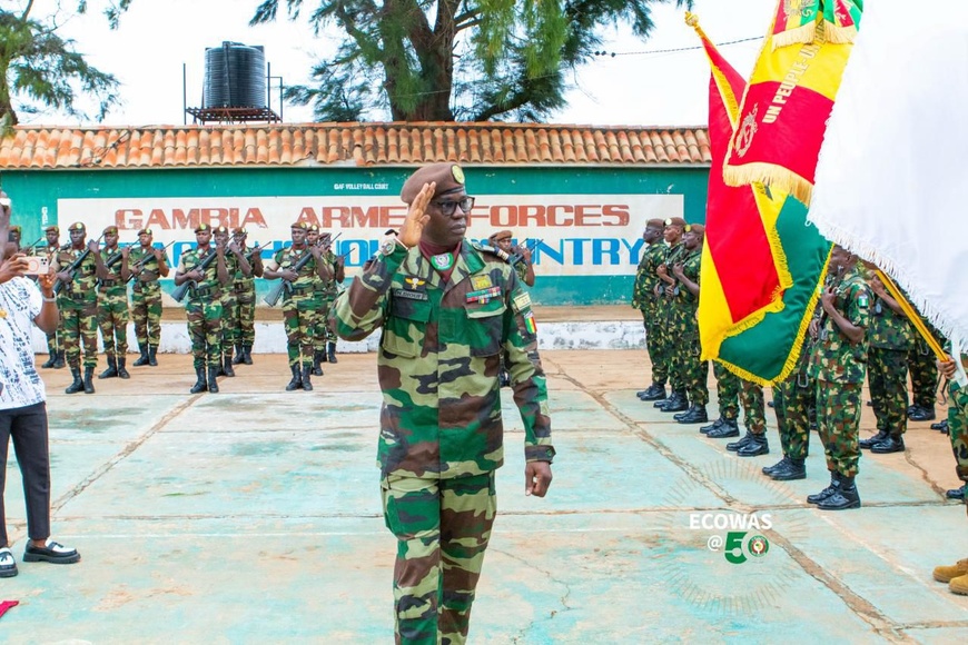 CEDEAO : le colonel Aliou Tine prend la tête de la force ECOMIG en Gambie CEDEAO : le colonel Aliou Tine prend la tête de la force ECOMIG en Gambie