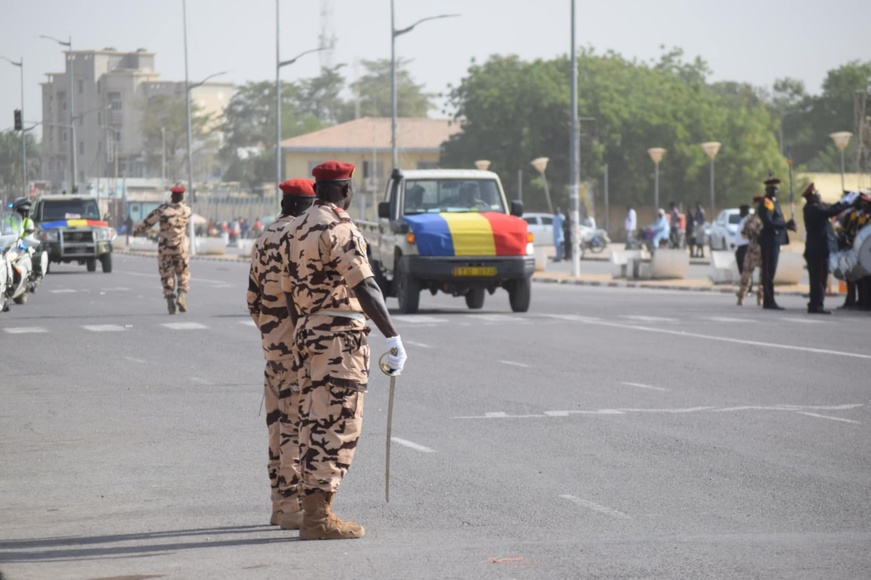 Tchad : à N’Djamena, dernier hommage aux généraux Mornadji et Kendji Tchad : à N’Djamena, dernier hommage aux généraux Mornadji et Kendji