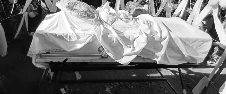 Mourir en ville et être enterré au village : le paradoxe des funérailles tchadiennes Mourir en ville et être enterré au village : le paradoxe des funérailles tchadiennes