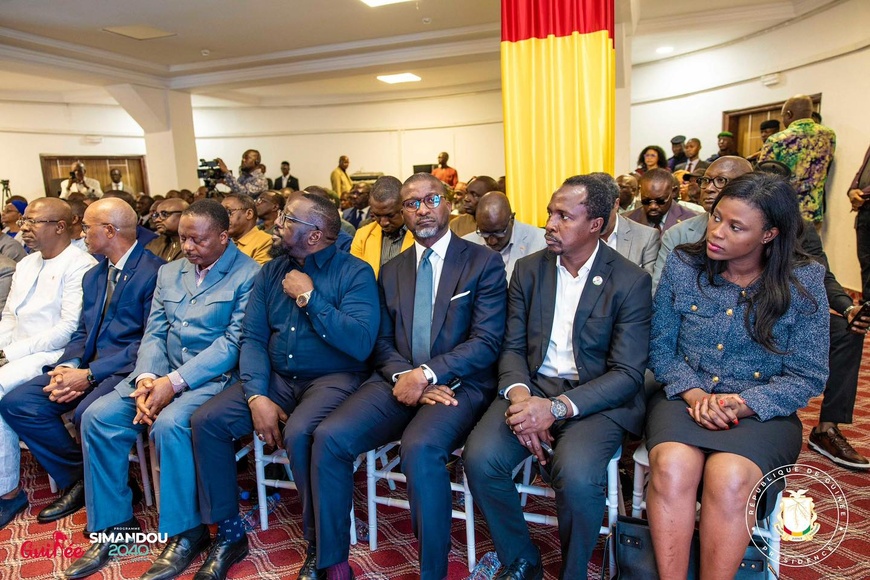 Guinée : installation du Premier ministre Amadou Oury BAH Guinée : installation du Premier ministre Amadou Oury BAH