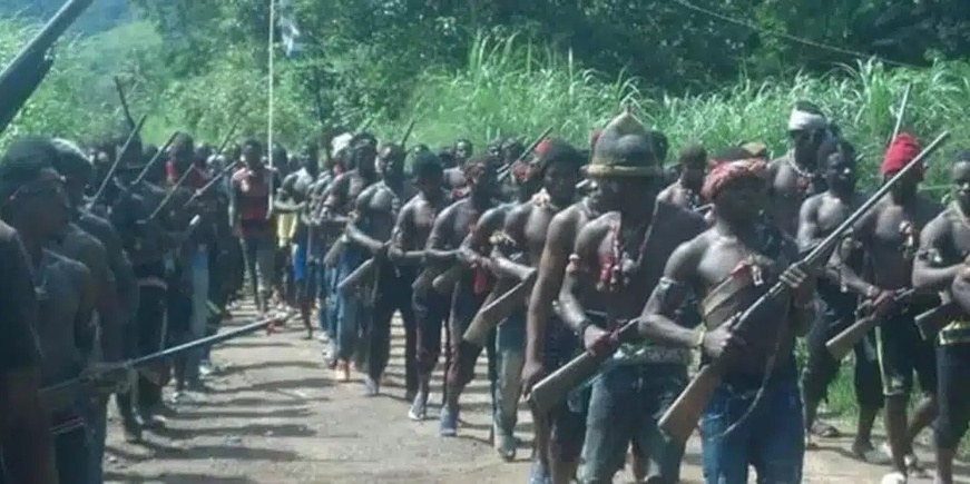 Crise Anglophone au Cameroun : 10 ans de conflit et de vies brisées Crise Anglophone au Cameroun : 10 ans de conflit et de vies brisées