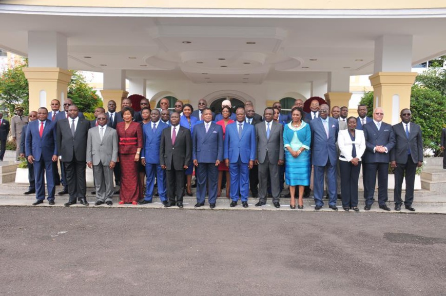 Les membres du gouvernement de la Nouvelle République Les membres du gouvernement de la Nouvelle République