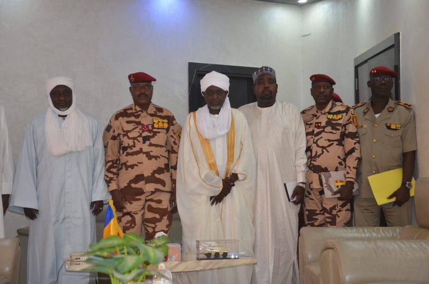Tchad : le CEMGA a reçu le président du Conseil National des Affaires Islamiques Tchad : le CEMGA a reçu le président du Conseil National des Affaires Islamiques