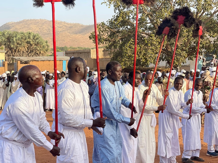 Tchad : Le Sultanat du Dar-Sila a organisé une fête traditionnelle de brassage à Goz-Beïda Tchad : Le Sultanat du Dar-Sila a organisé une fête traditionnelle de brassage à Goz-Beïda