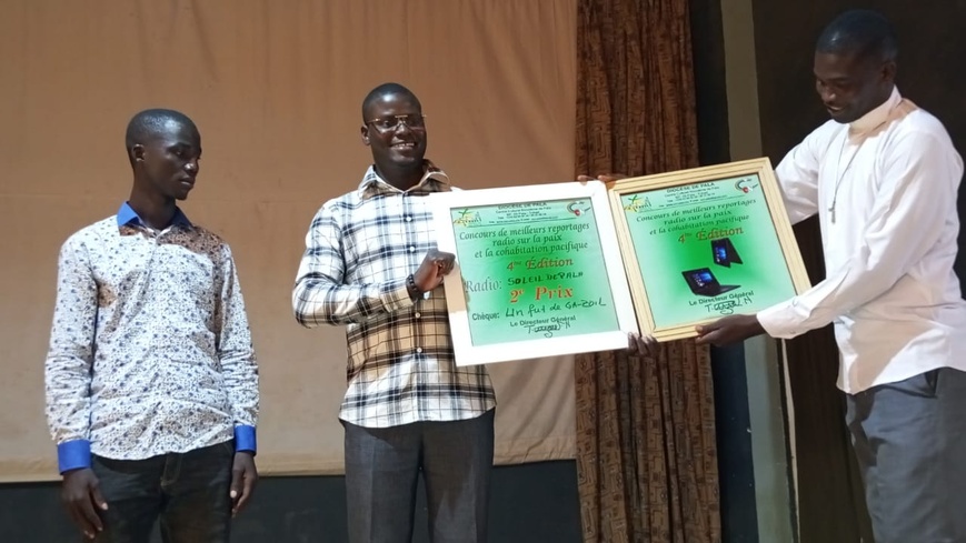 Tchad : des médias récompensés pour leur engagement en faveur de la paix au Mayo-Kebbi Ouest Tchad : des médias récompensés pour leur engagement en faveur de la paix au Mayo-Kebbi Ouest