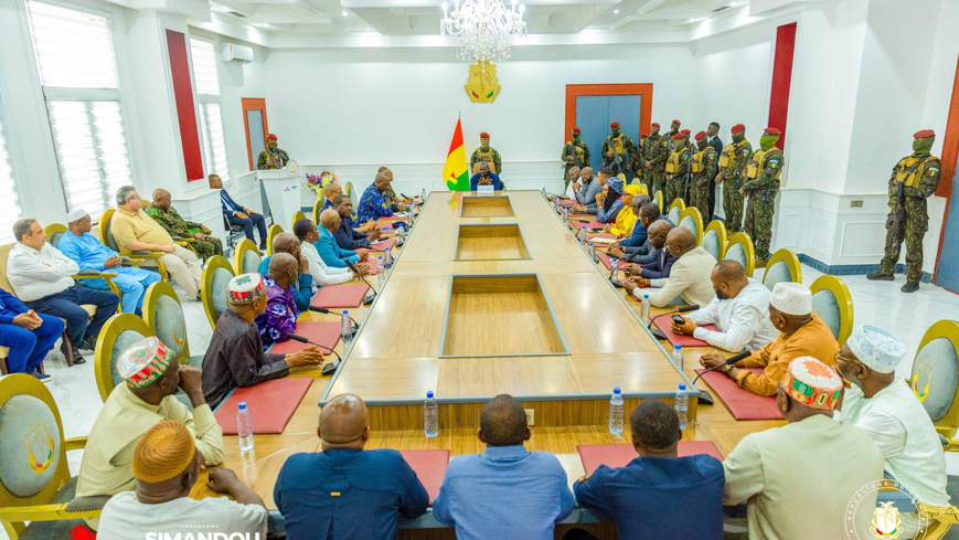 Guinée : le président de la République reçoit les forces vives de l’économie nationale Guinée : le président de la République reçoit les forces vives de l’économie nationale