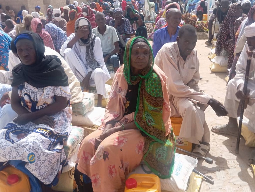 Tchad : des kits sociaux distribués aux personnes vulnérables dans le 7ᵉ arrondissement de N’Djamena Tchad : des kits sociaux distribués aux personnes vulnérables dans le 7ᵉ arrondissement de N’Djamena