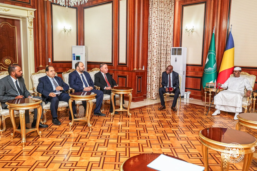 Tchad-Libye : le président Mahamat Idriss Deby Itno reçoit le ministre libyen des Affaires étrangères Tchad-Libye : le président Mahamat Idriss Deby Itno reçoit le ministre libyen des Affaires étrangères