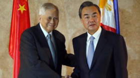 China insists on settling its disputes with the Philippines through bilateral negotiation China insists on settling its disputes with the Philippines through bilateral negotiation
