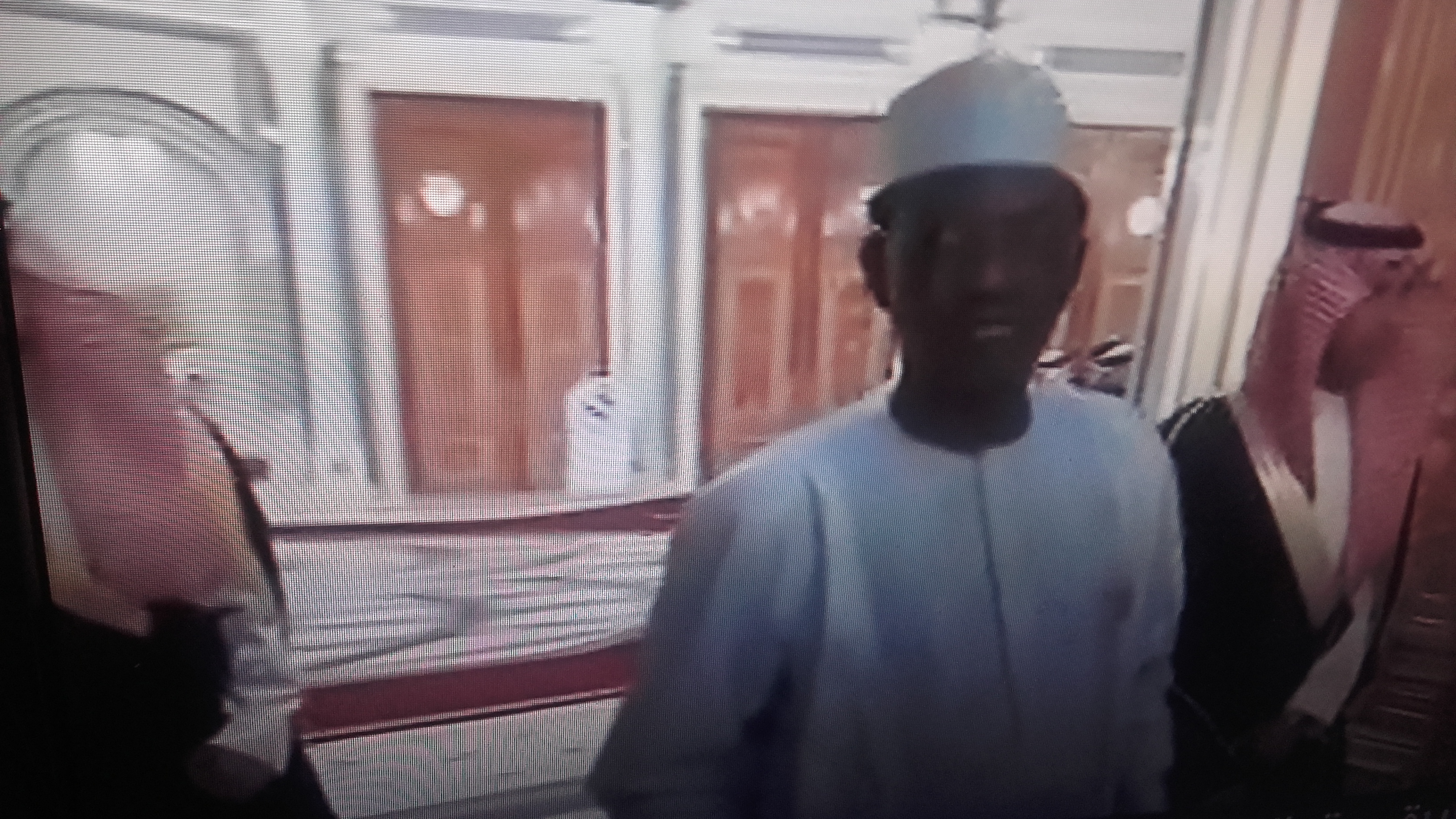 Sommet Riyad : Le Président Déby acceuilli dans la salle par le Roi Salmane