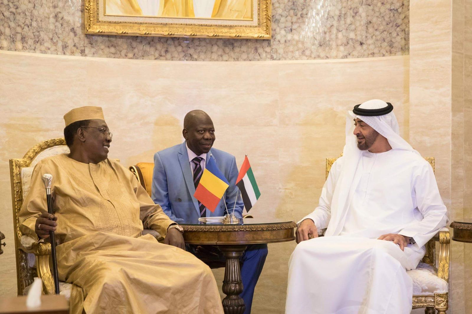 استقبل محمد بن زايد في أبوظبي الرئيس إدريس ديبي