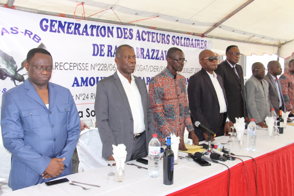 Une vue de la table d'honneur