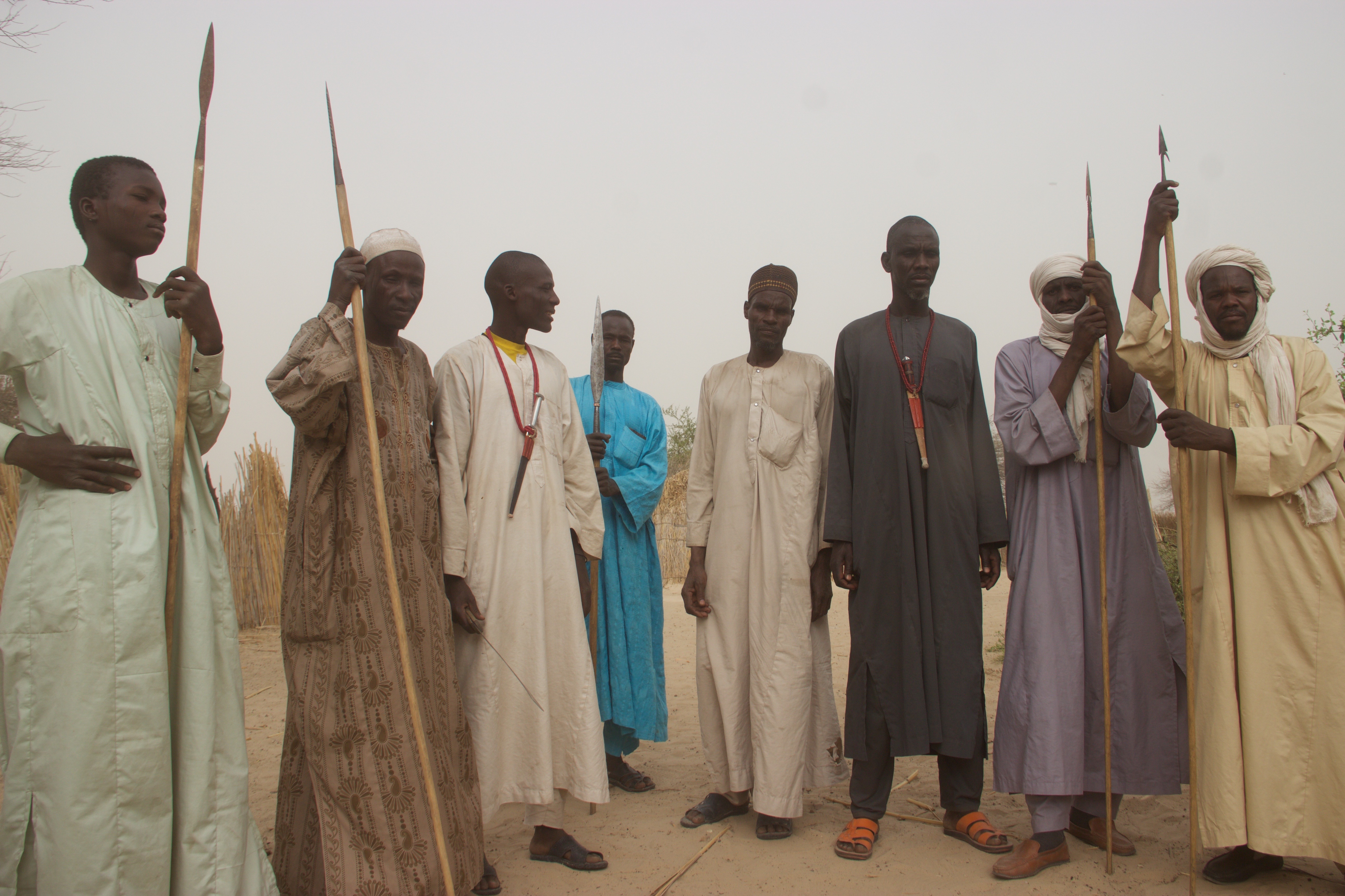 Des comités d'auto-défense constitués de civils.