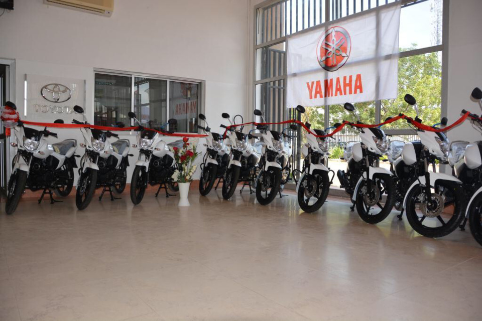 La France offre 20 motos à la police pour renforcer la sécurité de N’Djamena