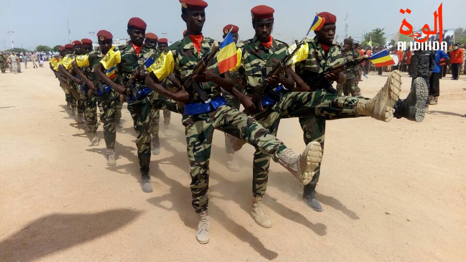 Des militaires tchadiens lors d'un défilé. © Alwihda Info