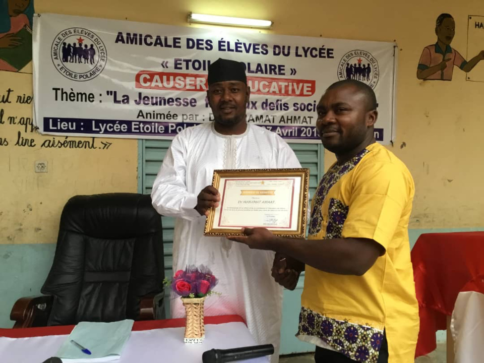 Tchad : "la jeunesse se trouve dans une société naturellement mal éduquée"