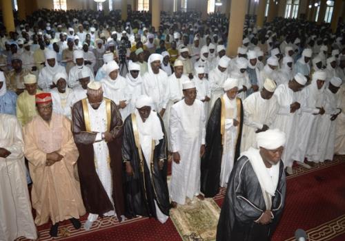 Prière de l'Aïd El Fitr à la grande mosquée de N'Djamena, mardi 4 juin 2019.