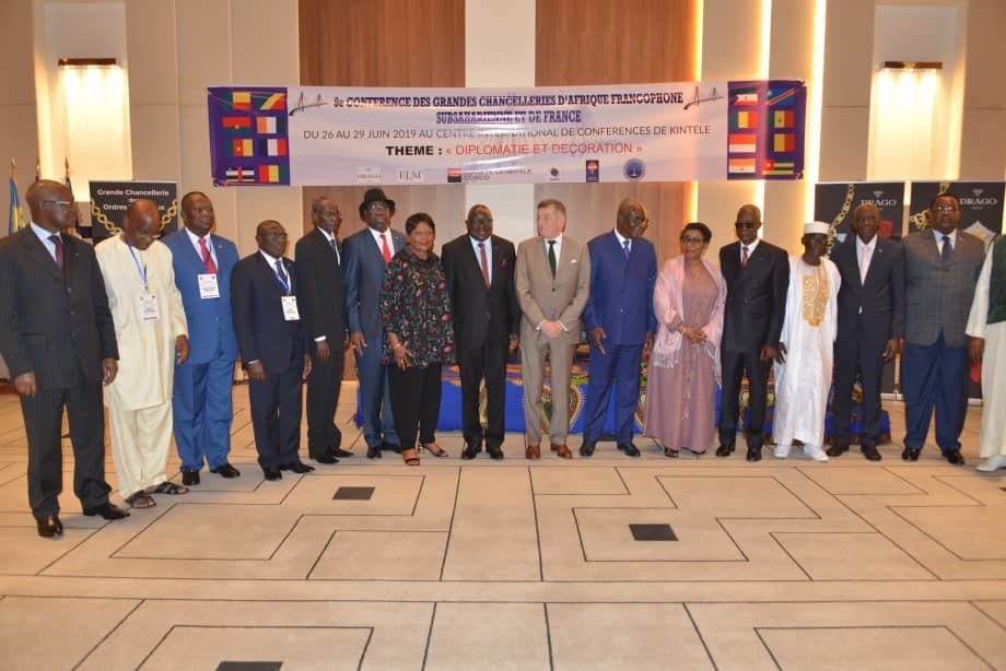 Photo de famille des participants aux assises de Brazzaville