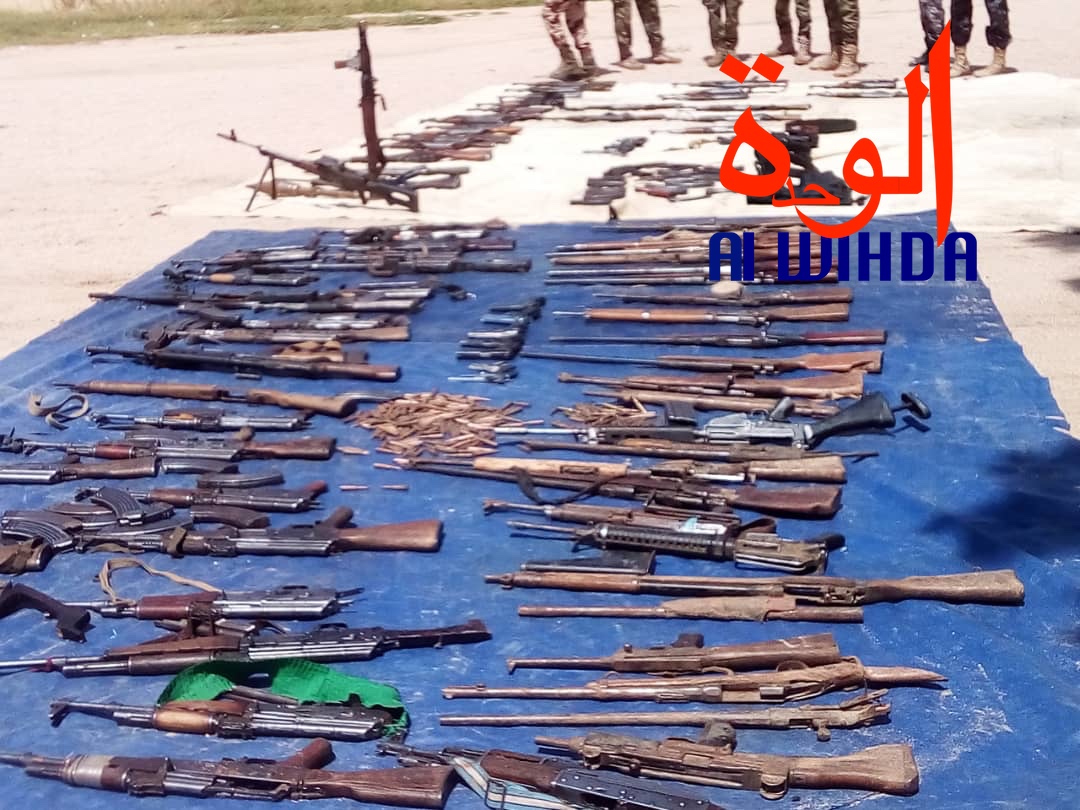 Tchad : une centaine d'armes de guerre saisies dont un lance-roquettes au Ouaddaï. © Alwihda Info