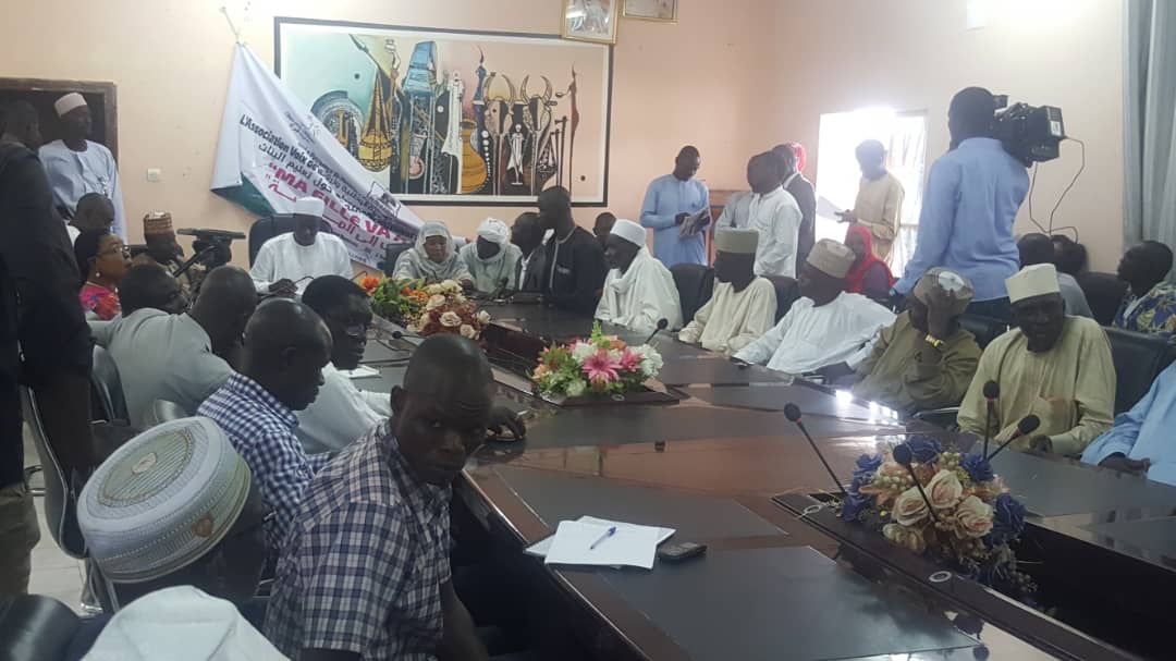 Caravane de sensibilisation sur la scolarisation des jeunes filles à N'Djamena. © Alwihda Info