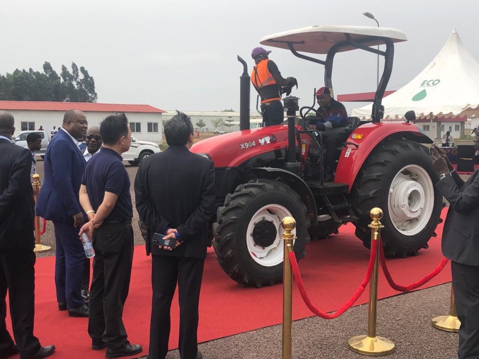 Le prototype de tracteur présenté à la presse.