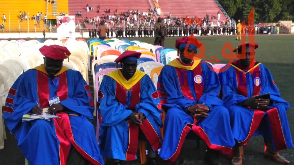 Tchad : 674 lauréats reçoivent leur diplôme de fin d'études universitaires. © Alwihda Info