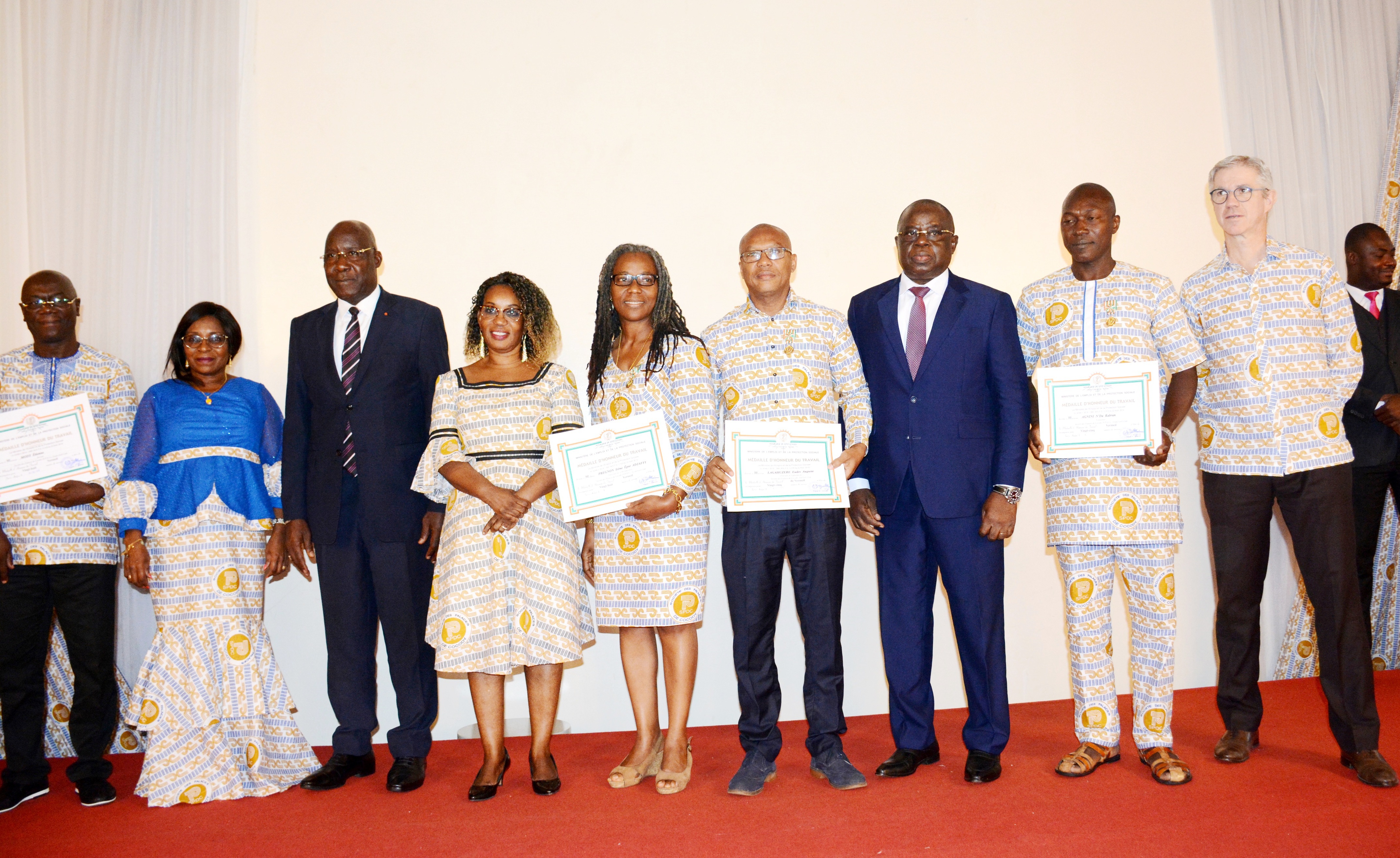 Reconnaissance du mérite à la Spdc : 45 agents décorés dans les catégories, grand or, or, vermeil et argent