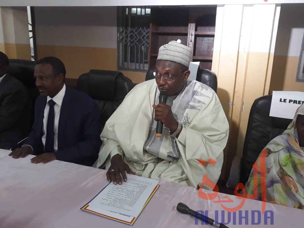 Tchad : des universitaires dénoncent le comportement des jeunes sur Internet. © Abba Issa/Alwihda Info