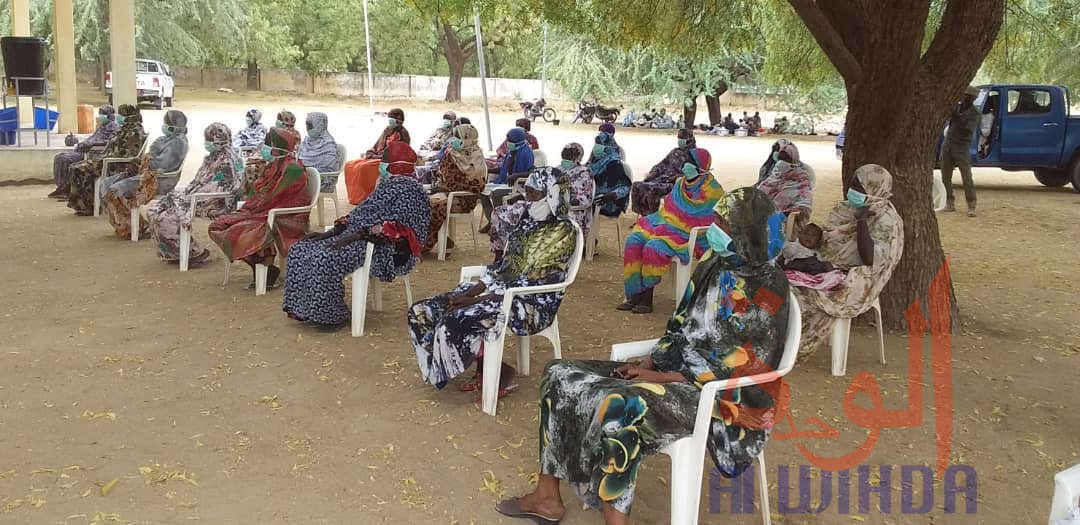 Tchad - Covid-19 : à Ati, les commerçantes s'imprègnent des mesures barrières. © Hassan Djidda Hassan/Alwihda Info