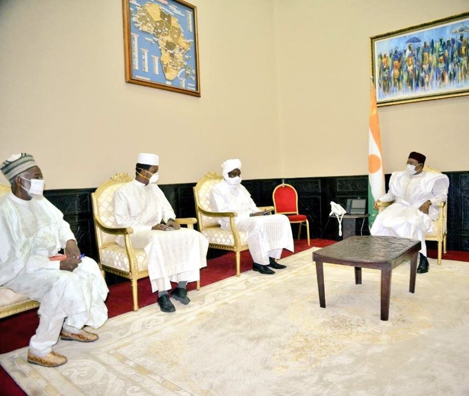 Boko Haram : Le ministre tchadien de la défense reçu par le président du Niger. © Dr/Présidence Niger