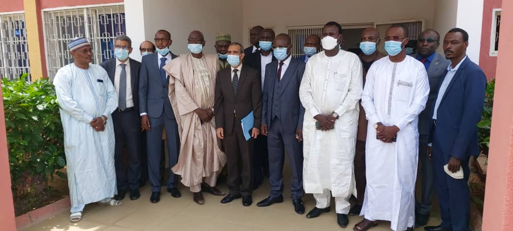 Tchad : l’ambassade du Maroc honore deux inspecteurs des douanes formés à Benslimane