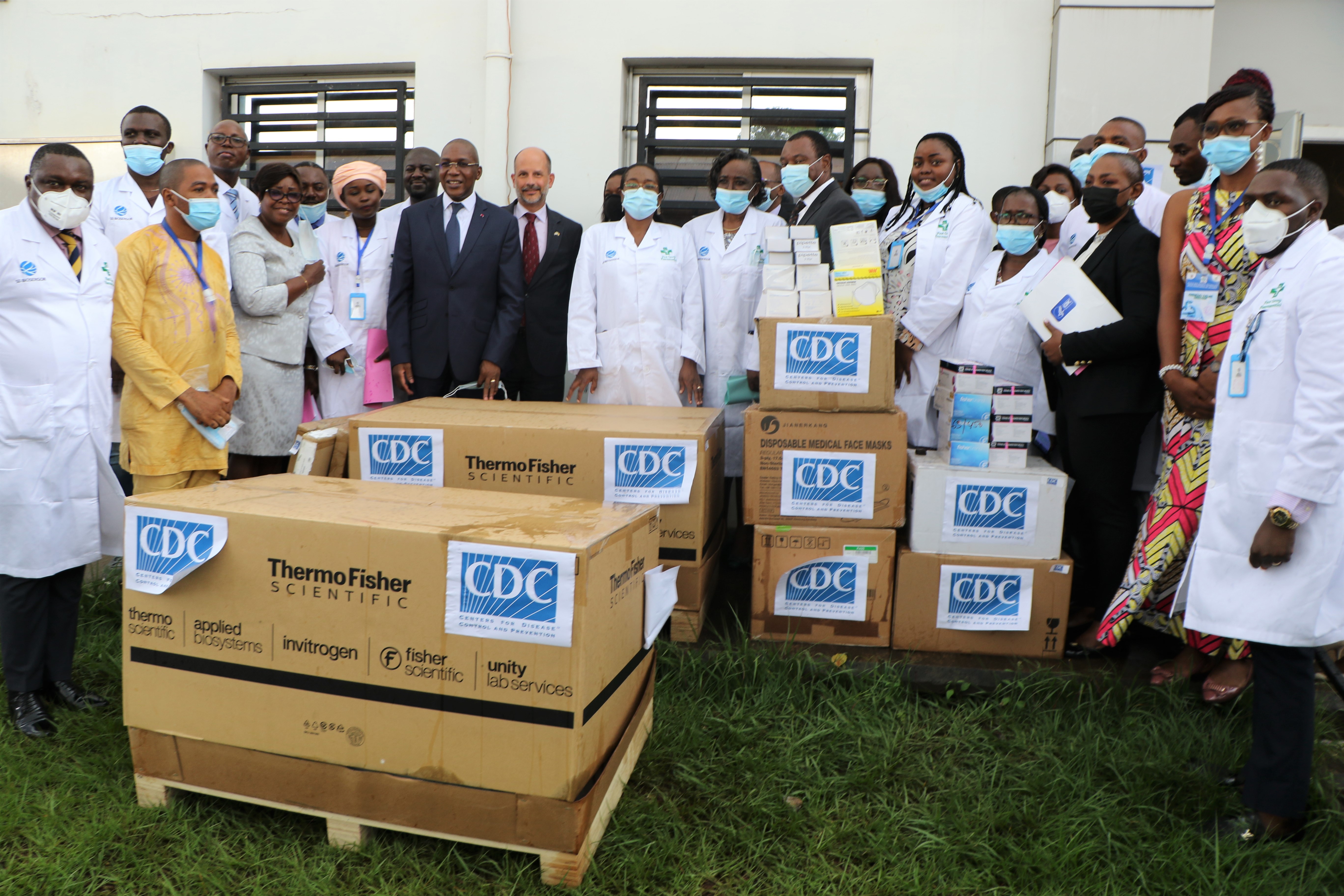 Cameroun : les Etats-Unis appuient le système de santé en équipements médicaux