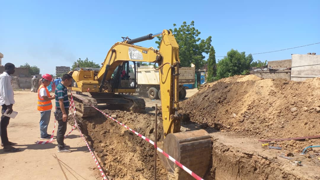 N'Djamena : la ministre des Affaires foncières inspecte des aménagements pour prévenir les inondations